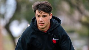 Guillermo Gozalvez sueña con jugar un partido oficial con Colón.