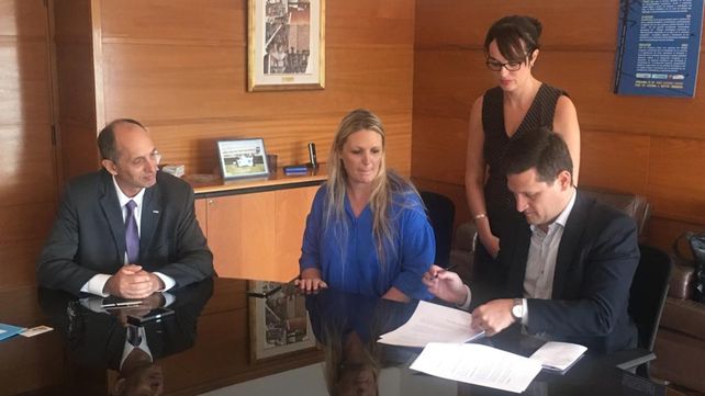 Alianza estratégica. Verónica Geese y Maximiliano Neri en la firma.