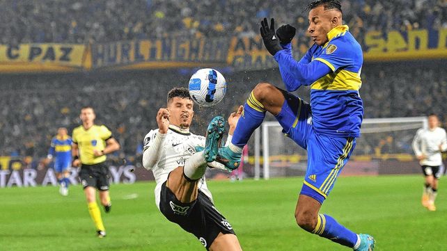 Corinthians recibe a Flamengo por la ida de los cuartos.