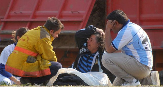 Tres chicos de un club de f&uacute;tbol murieron en un choque m&uacute;ltiple en la ruta 7, cerca de Luj&aacute;n