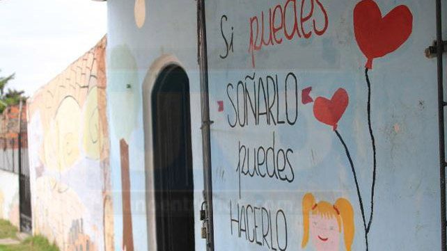 Barrio Antártida Argentina: Al borde de la barranca y cercados por la basura