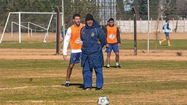Miguel Russo y Kily González se cruzan en una cancha tras 14 años Miguel Russo y Kily González se cruzan en una cancha tras 14 años