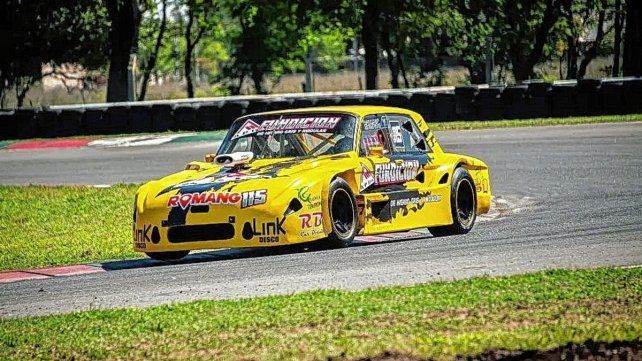 El piloto Franco Passarino de Romang se consagró ganador de San Jorge y campeón de la categoría del Car Show Santafesino.