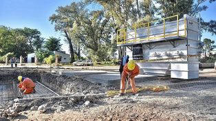 La empresa ya ejecutó el 90% de la obra y ahora instala la planta potabilizadora hacia donde llegará el agua para su tratamiento y luego se realizará la colocación del tanque
