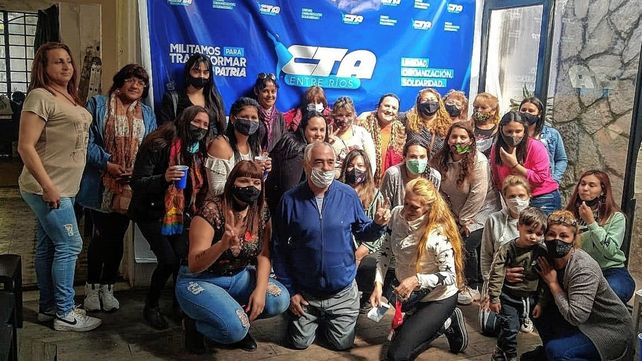 &nbsp;Trabajadoras sexuales de Paraná recibieron un bono de jubilación simbólica por primera vez.