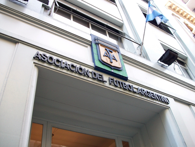 Feriado nacional: la AFA suspendió los tres partidos programados para este viernes