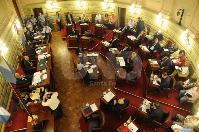 Media sanción al Presupuesto 2015