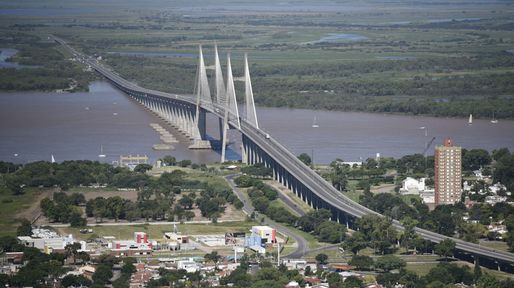 Puente Rosario-Victoria: incertidumbre por el futuro de los ex empleados del peaje