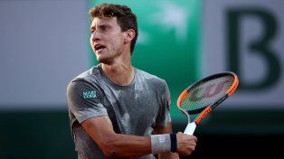 Es de acá. El rosarino Renzo Olivo pasó la primera prueba en la clasificación al abierto de Wimbledon y sigue en carrera.