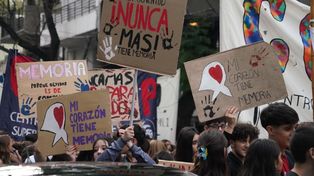 Jóvenes con memoria. Gran cantidad de estudiantes marcharon este 24 de Marzo en Rosario.