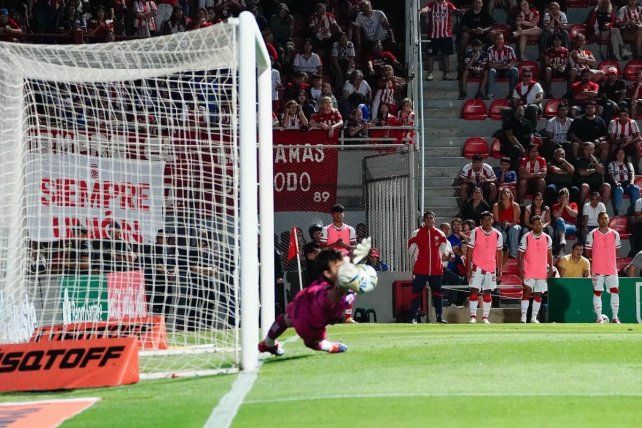 Unión redefine su arco y suma nuevos nombres en la carrera por el 1