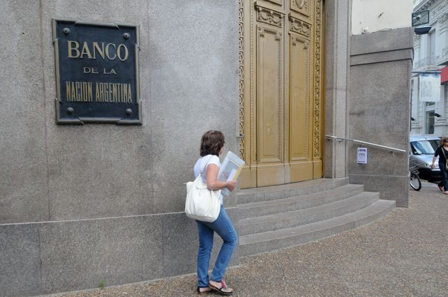 Se viene un jueves con atención restringida en bancos