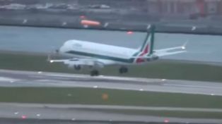 Una tormenta hizo estremecer a los pasajeros de un vuelo al aterrizar en Londres