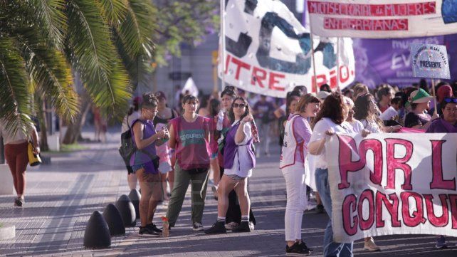 {altText(#25N Documento de 12 puntos resume postura del colectivo de mujeres y disidencias, ante el avance de la derecha, el ajuste y retroceso en derechos conquistados,25N: organizaciones de mujeres y disidencias dicen 