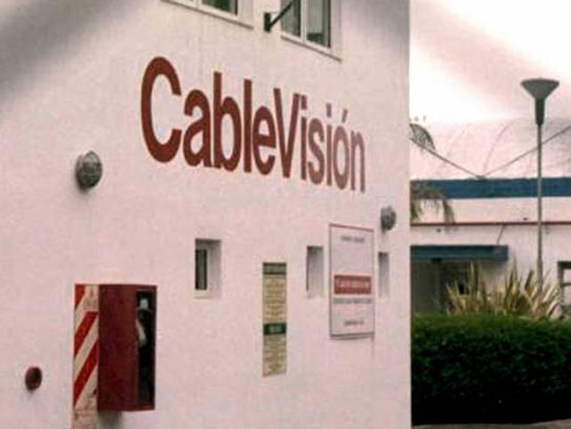 Gendarmería allanó oficinas de la empresa de cable del grupo Clarín