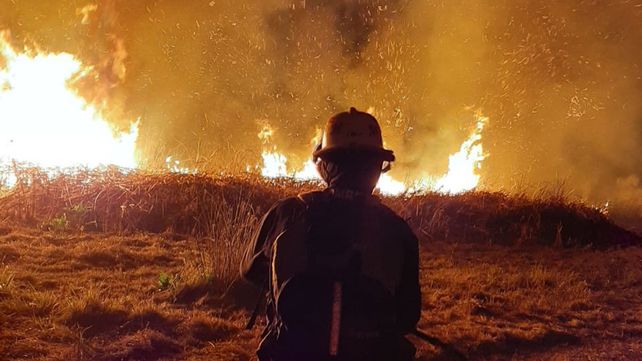 En su día bomberos voluntarios realizarán una caravana por Paraná