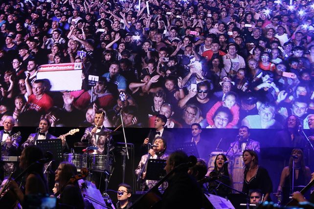 ¡Histórico! Más de 160.000 personas bailaron al ritmo de Los Palmeras en el Obelisco