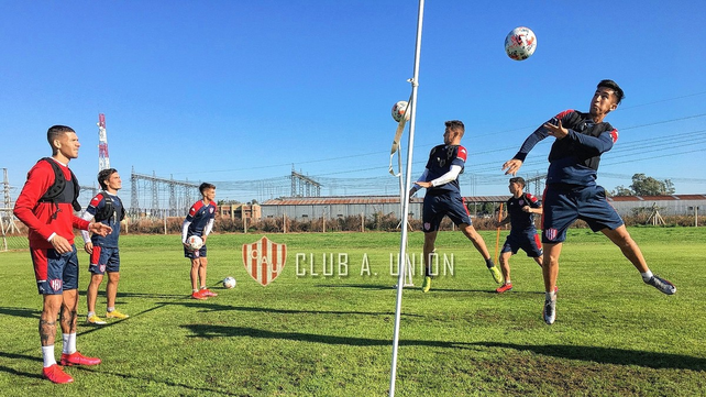 Unión jugará este sábado ante Newells en Rosario su primer partido amistoso.