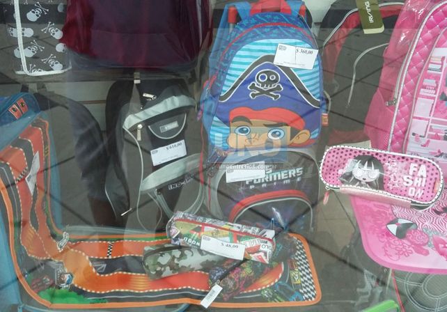 Útiles. Muchos buscan adelantarse a subas futuras de precios. (Foto UNO/Diego Arias)