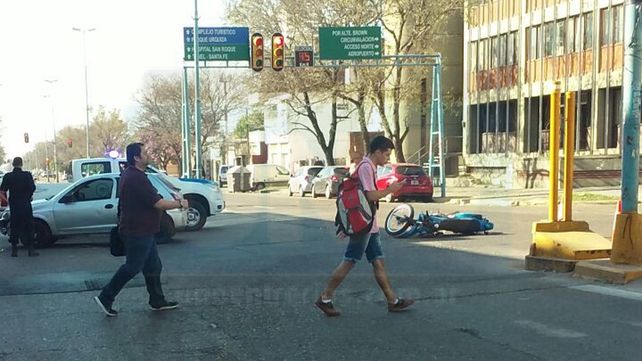 Una moto del 911 fue colisionada cuando escoltaba a Juliana Awada