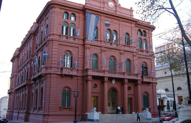 El Palacio de los Leones amaneció este martes sin servicio teléfonico debido al robo de cables.