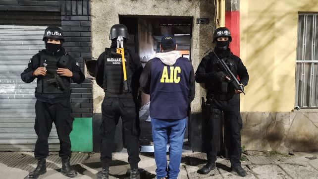 Detienen a cinco integrantes de una banda ligada a balaceras y asesinatos en zona sur