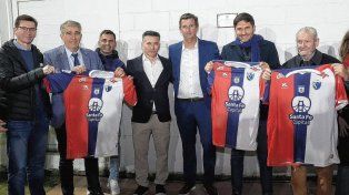 Quedó inaugurada la iluminación de la cancha Leopoldo Luque de la Liga Santafesina.