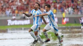 Otamendi convirtió el gol con el que la selección comenzó ganando el partido.