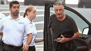Retirarán la acusación por homicidio contra Alec Baldwin