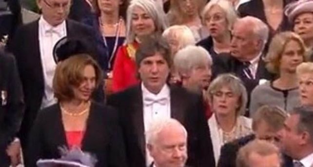 Amado Boudou, el representante argentino, con moño y smoking