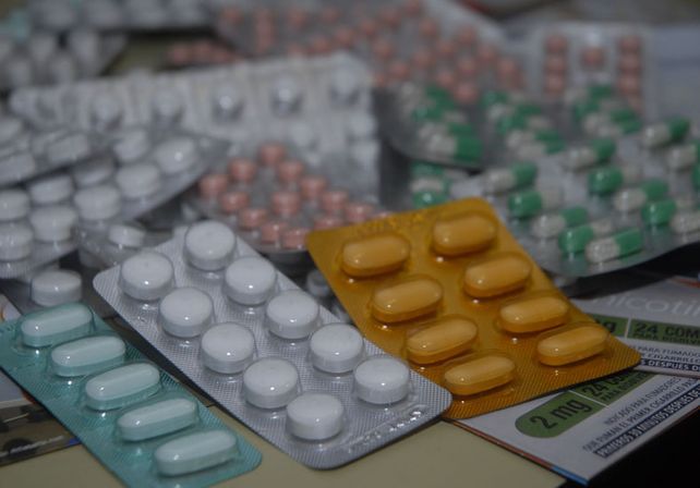 En análisis. Algunos de los medicamentos que se incorporarían serían para los adultos mayores.