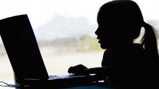 Hay que enseñarles a los chicos a usar internet