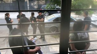 Allanaron la casa de Natacha Jaitt, que ayer declaró durante cuatro horas