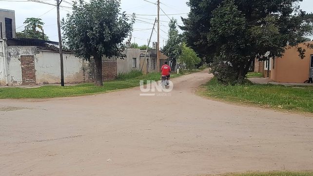 Inseguridad. Los vecinos de barrio Transporte denunciaron que viven presos dentro de sus viviendas y los delincuentes andan libres por las calles a los tiros.&nbsp;