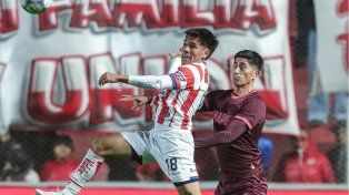 Unión volvió a entrenar con buenas noticias: Ayala y Menossi llegarán sin problemas