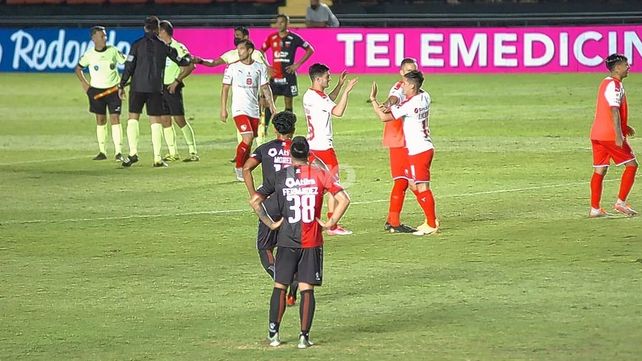 Por primera vez en el torneo Colón tuvo más la pelota que su rival pero perdió y le marcaron dos goles.