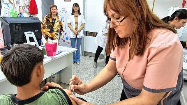 Alerta sarampión: la vacunación al inicio escolar cayó 30 por ciento en cinco años Alerta sarampión: la vacunación al inicio escolar cayó 30 por ciento en cinco años