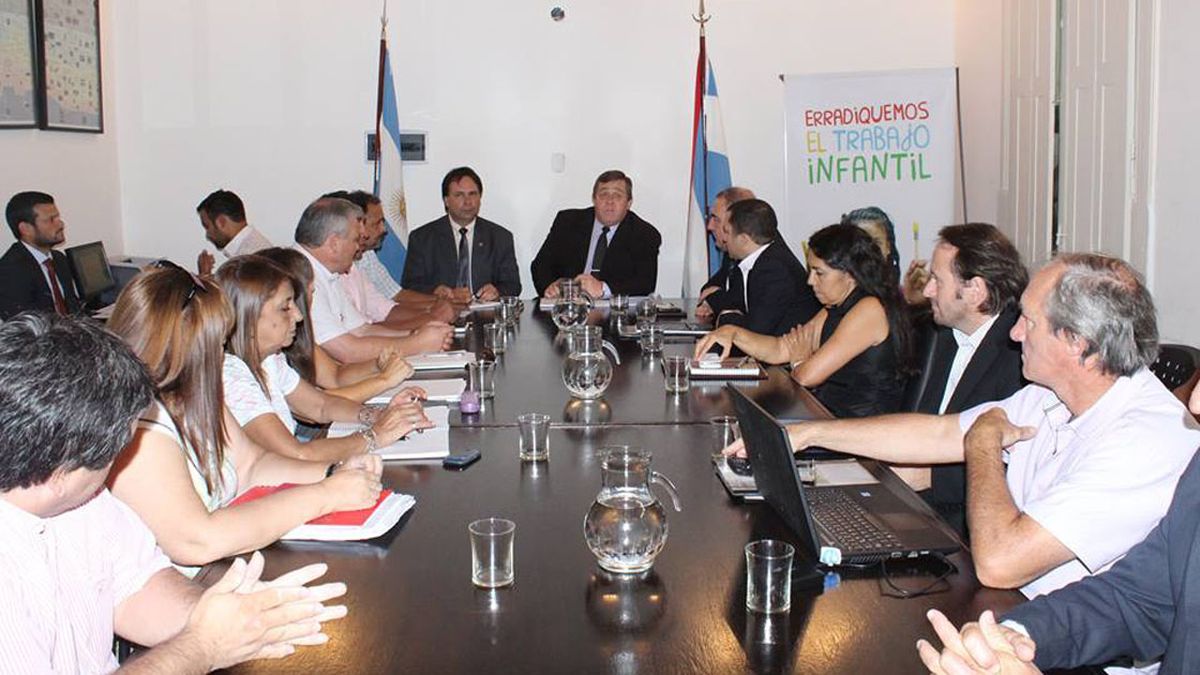 Paritarias: El Gobierno convocó a ATE y UPCN para el viernes