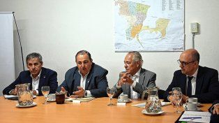 El intendente Poletti junto a los ex intendentes Mario Barletta, José Corral y Emilio Jatón.