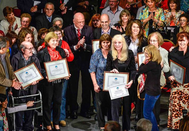 En el Día del Maestro la provincia distinguió a 99 referentes educativos de la provincia