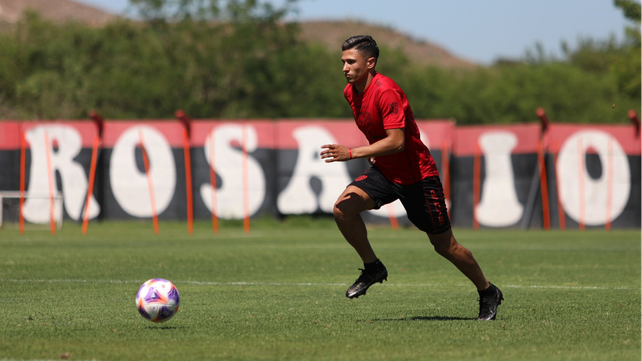 Iván Gómez es uno de los futbolistas que pidió Heinze para reforzar a Newells