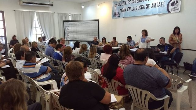 La asamblea de Amsafe rechazó por amplia mayoría la propuesta del gobierno provincial