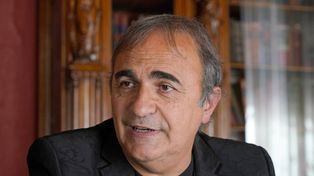 El senador Ricardo Merlo pasó por Rosario y visitó el diario La Capital.
