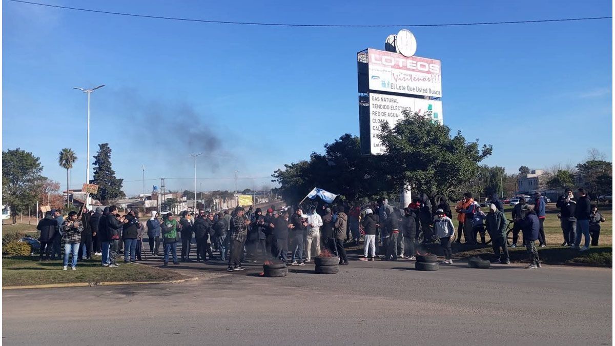 Granja Tres Arroyos: trabajadores se movilizaron y aguardan respuestas