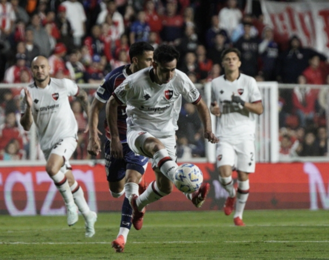 Newells y Unión ya juegan en el 15 de abril