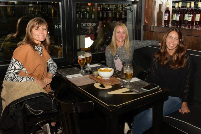 Mariela Mladin, Cecilia Onetto y Agustina Gatti.