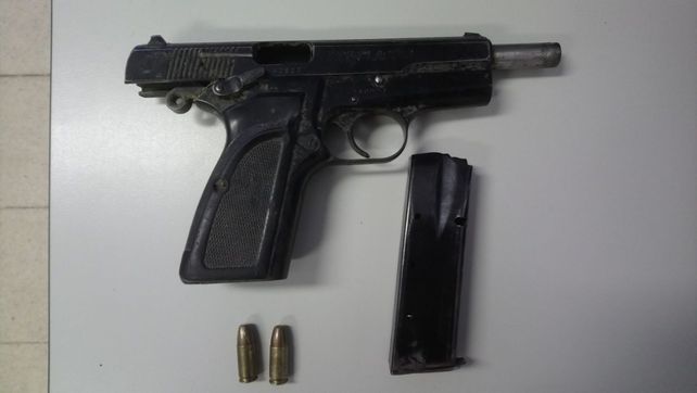 Cayó presa una adolescente armada después de una balacera en Santa Rosa de Lima