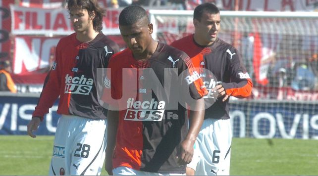Un exjugador de Colón fue grabado ebrio en un boliche
