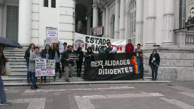 Organizan renuncia colectiva para dejar de ser parte de la Iglesia Católica