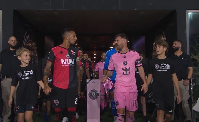 Lionel Vangioni y Lionel Messi